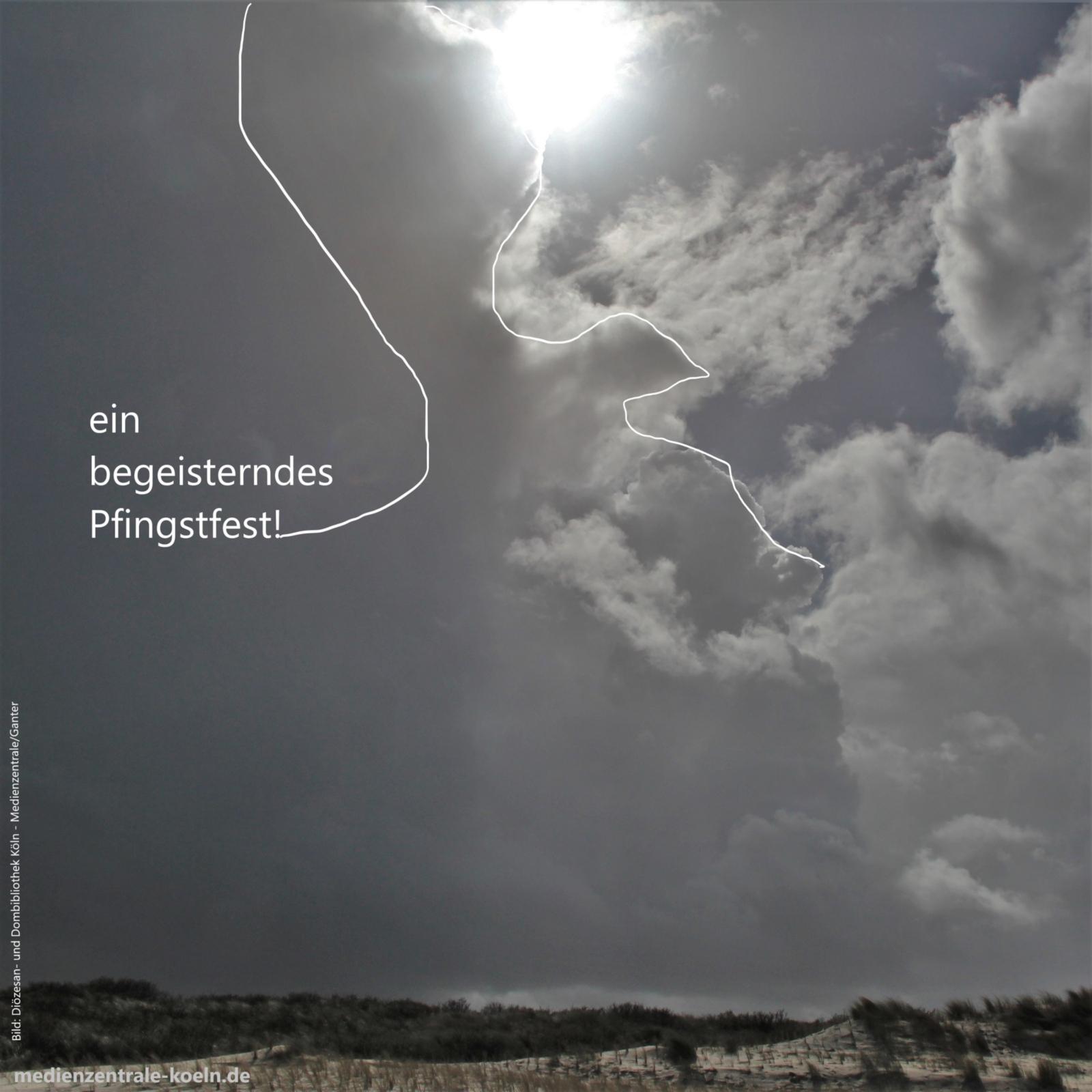 Pfingsten_Strand_Duenen_Wolken_Licht_Zeeland